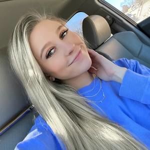 Meet your Posher, Dakota